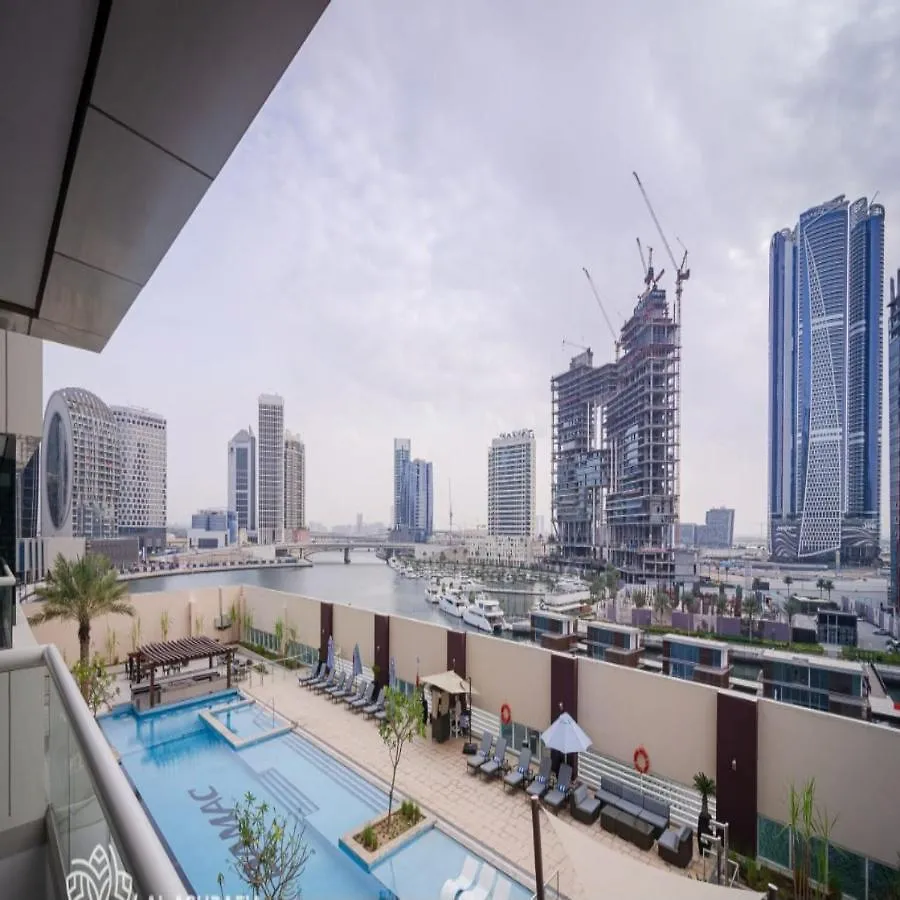 Oskena Vacation Homes - Waterfront Downtown Dubai Apartment