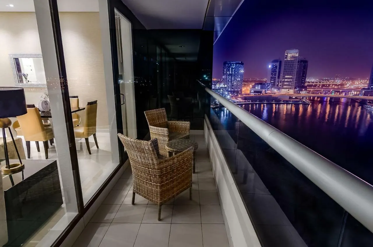 Oskena Vacation Homes - Waterfront Downtown دبي شقة