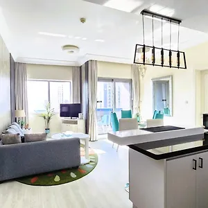 شقة Elegant With Burj Khalifa View, Downtown, دبي