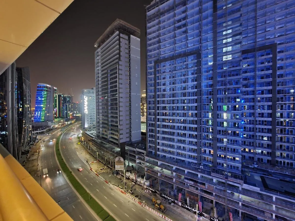 Oskena Vacation Homes - Waterfront Downtown 두바이