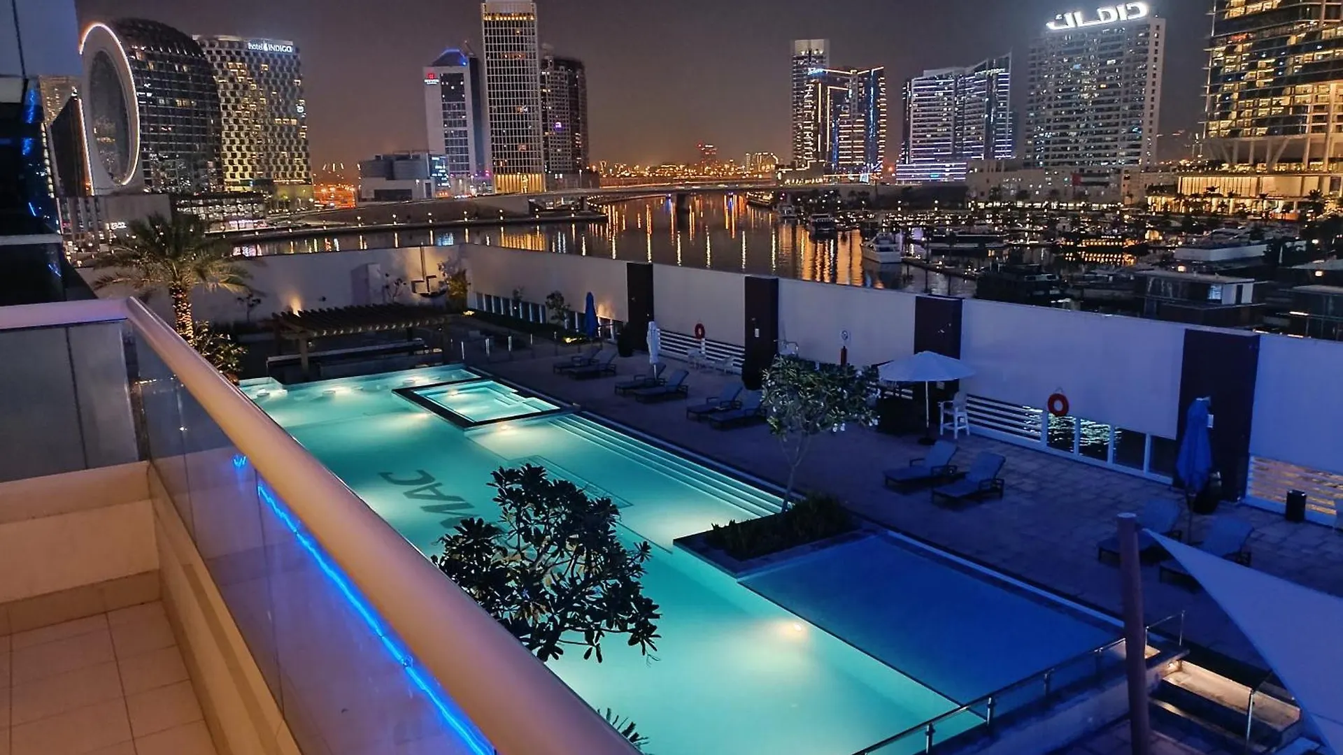 Oskena Vacation Homes - Waterfront Downtown Ντουμπάι 0*,